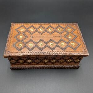 Vtg Wood Locked Box Folk Art Carved Brown Geometric Floral Keepsake Vanity Boho
